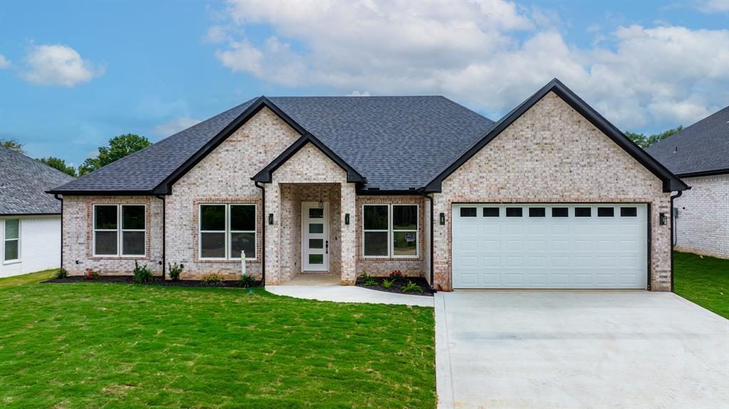 1012 Windy Ridge Dr